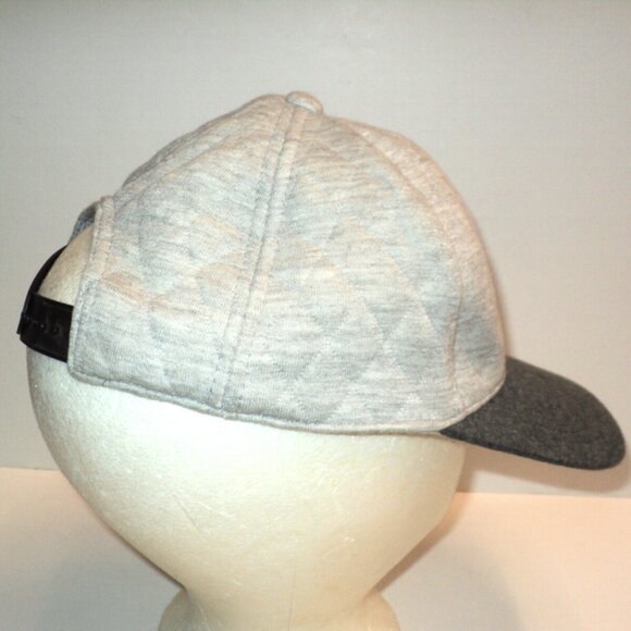 Old Navy Stay Wild Youth Cap Gray One Size Snap Back Wolf Coyote Excellent! - Picture 3 of 6